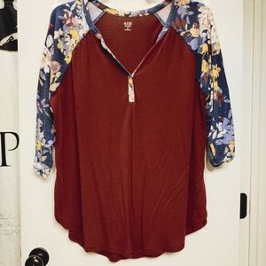 Plus Size Maroon Top With Flower Sleeves Size 2X